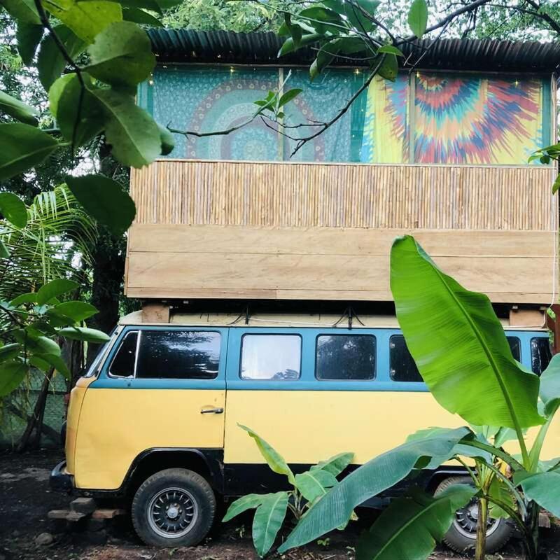 Rainbow Caravan Hostel Las Pilas المظهر الخارجي الصورة