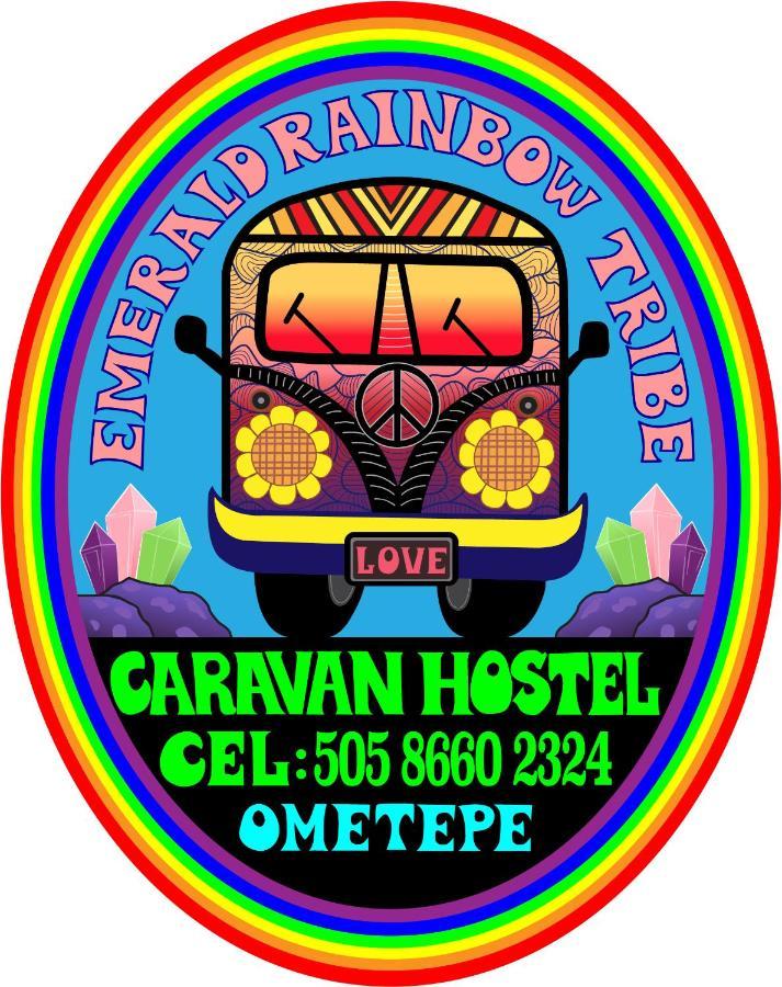 Rainbow Caravan Hostel Las Pilas المظهر الخارجي الصورة
